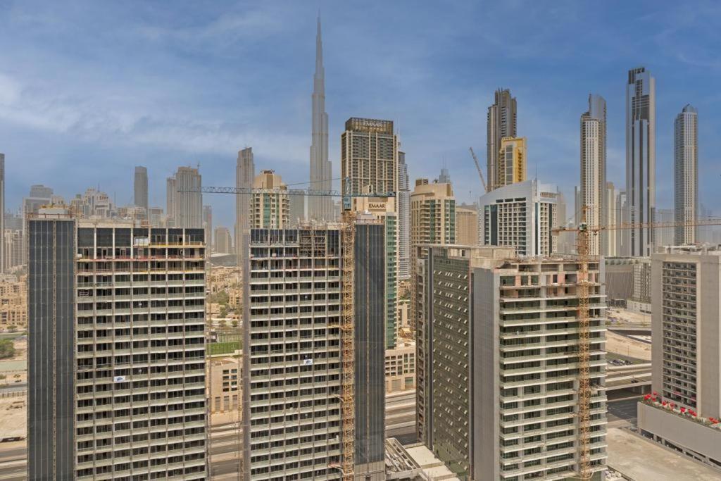 Апартаменты Brand New 1Br- Business Bay - Burj Khalifa View Дубай Экстерьер фото