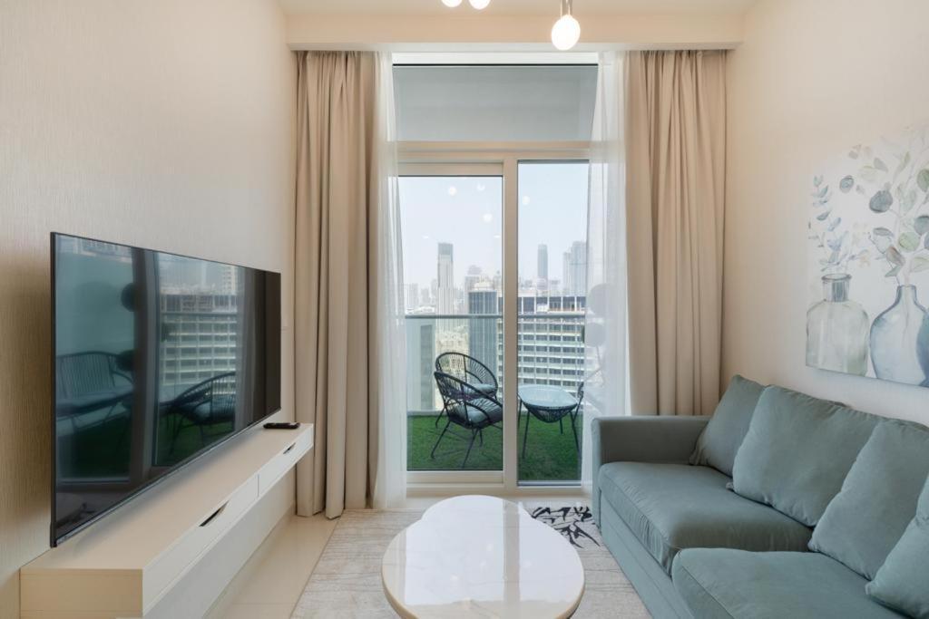 Апартаменты Brand New 1Br- Business Bay - Burj Khalifa View Дубай Экстерьер фото